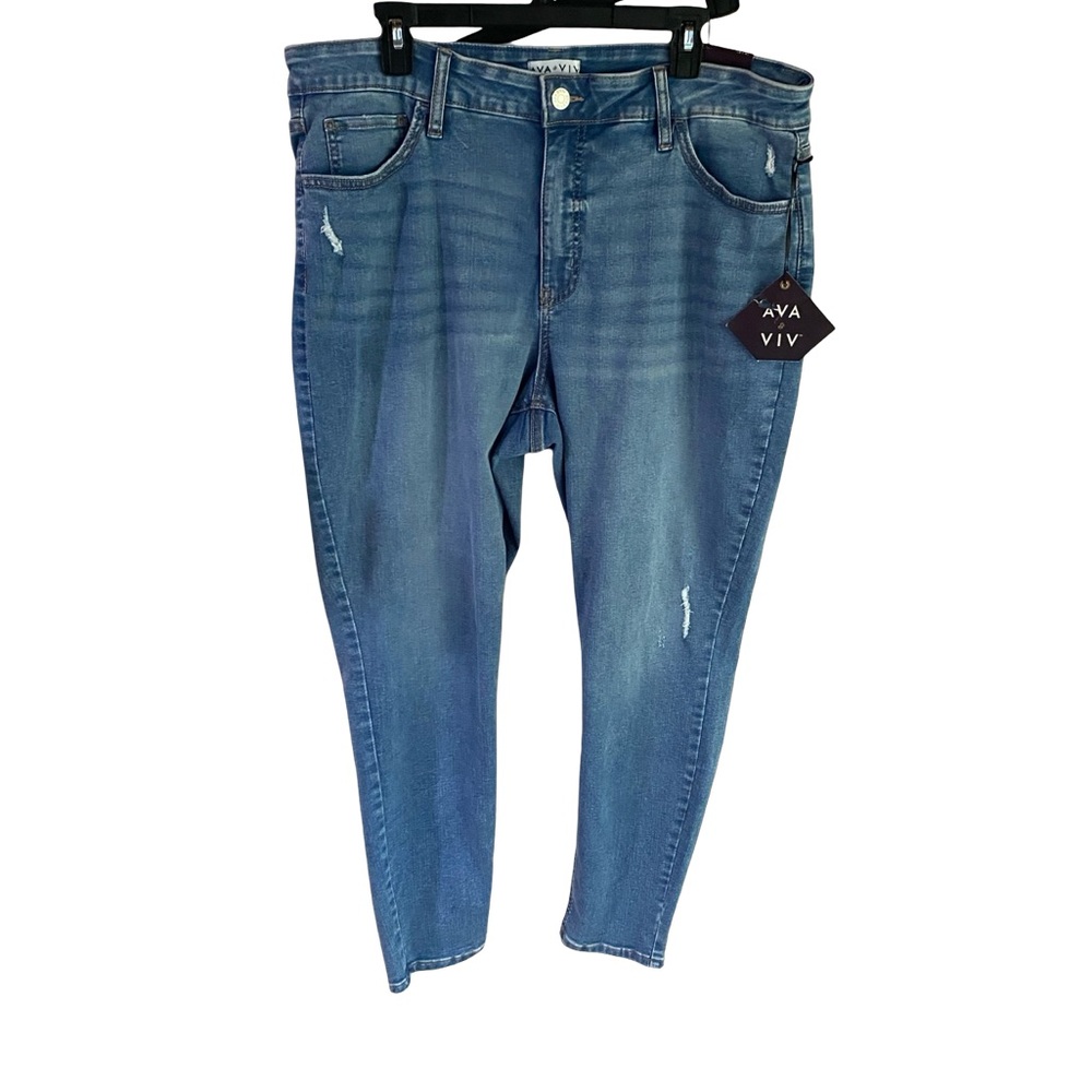 Ava & Viv Light Blue Cropped Jeans